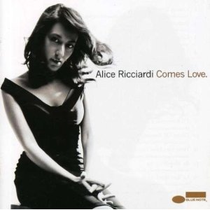Alice_Ricciardi_Comes_Love